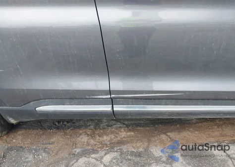 2022 Ford Explorer Xlt z USA, uszkodzony, nr VIN 1FMSK7DH5NGB75883